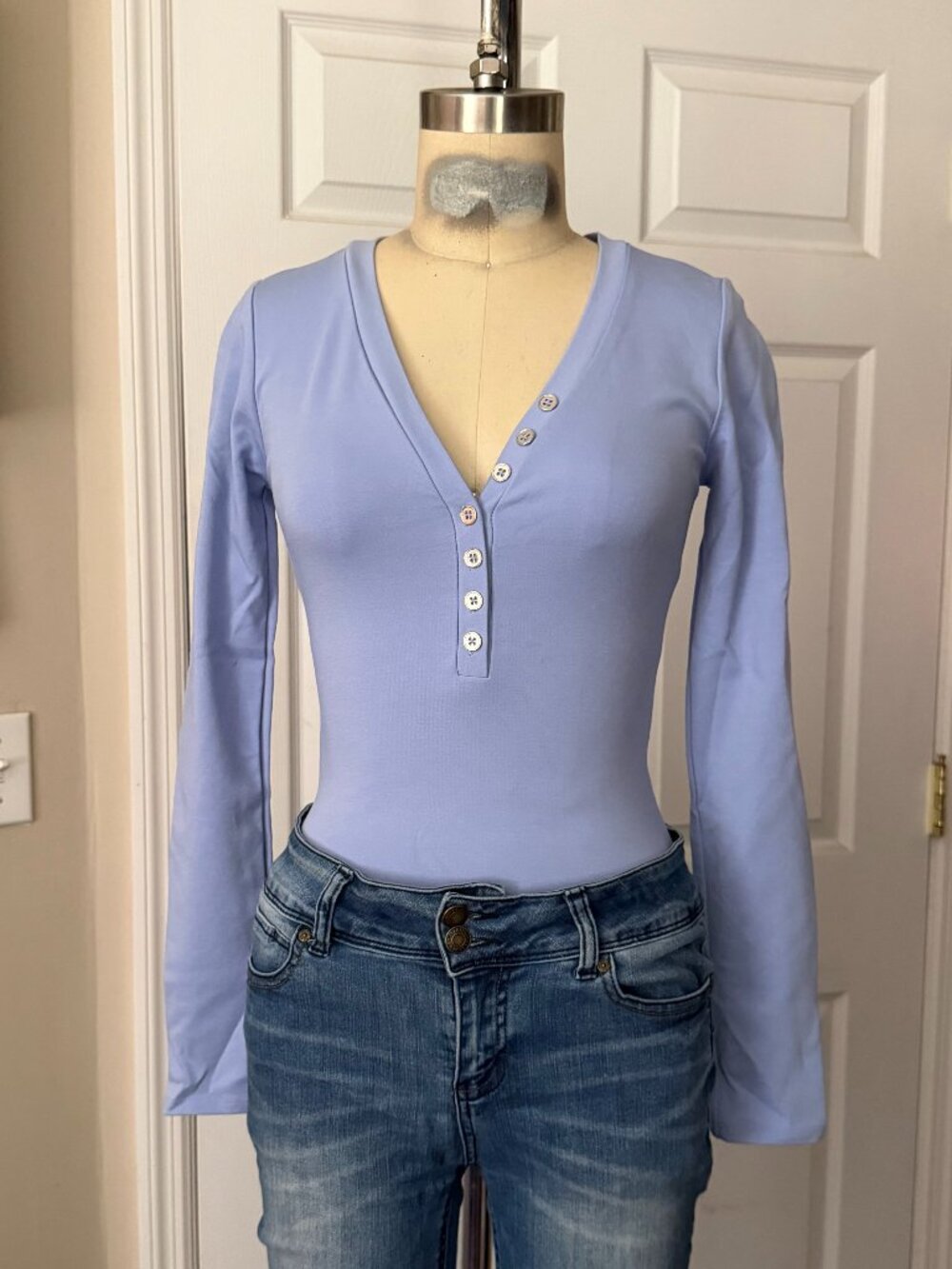 FOREVER 21 Lavender Stretch long sleeve Stretch Bodysuit Blouse Shirt *SMALL*